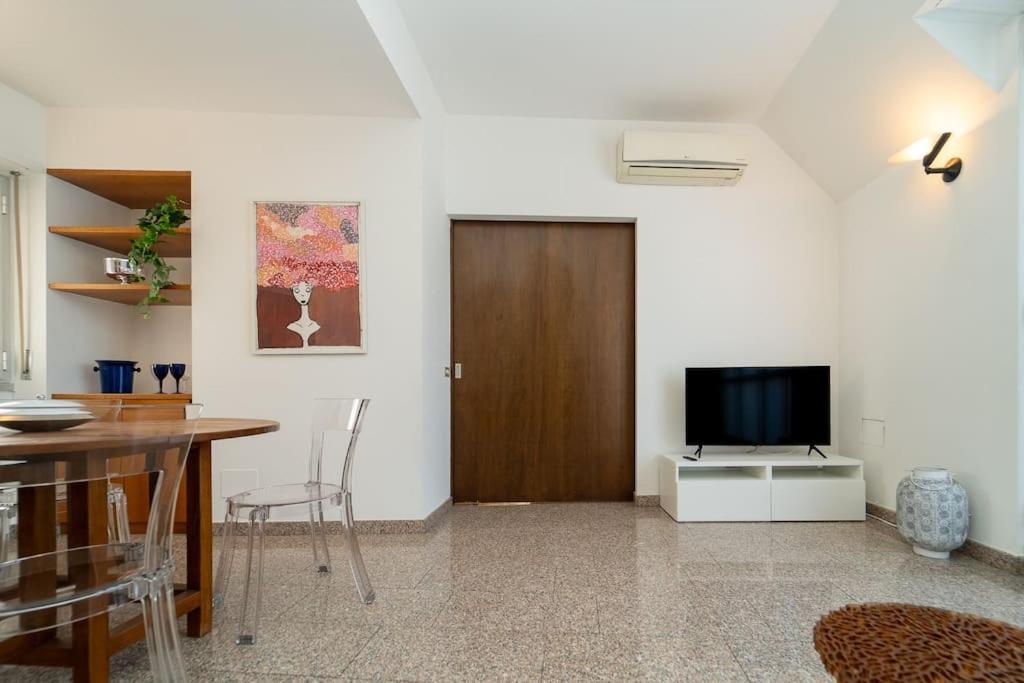 5 Giornate Apt Con Terrazzo E Garage Privato ميلان المظهر الخارجي الصورة